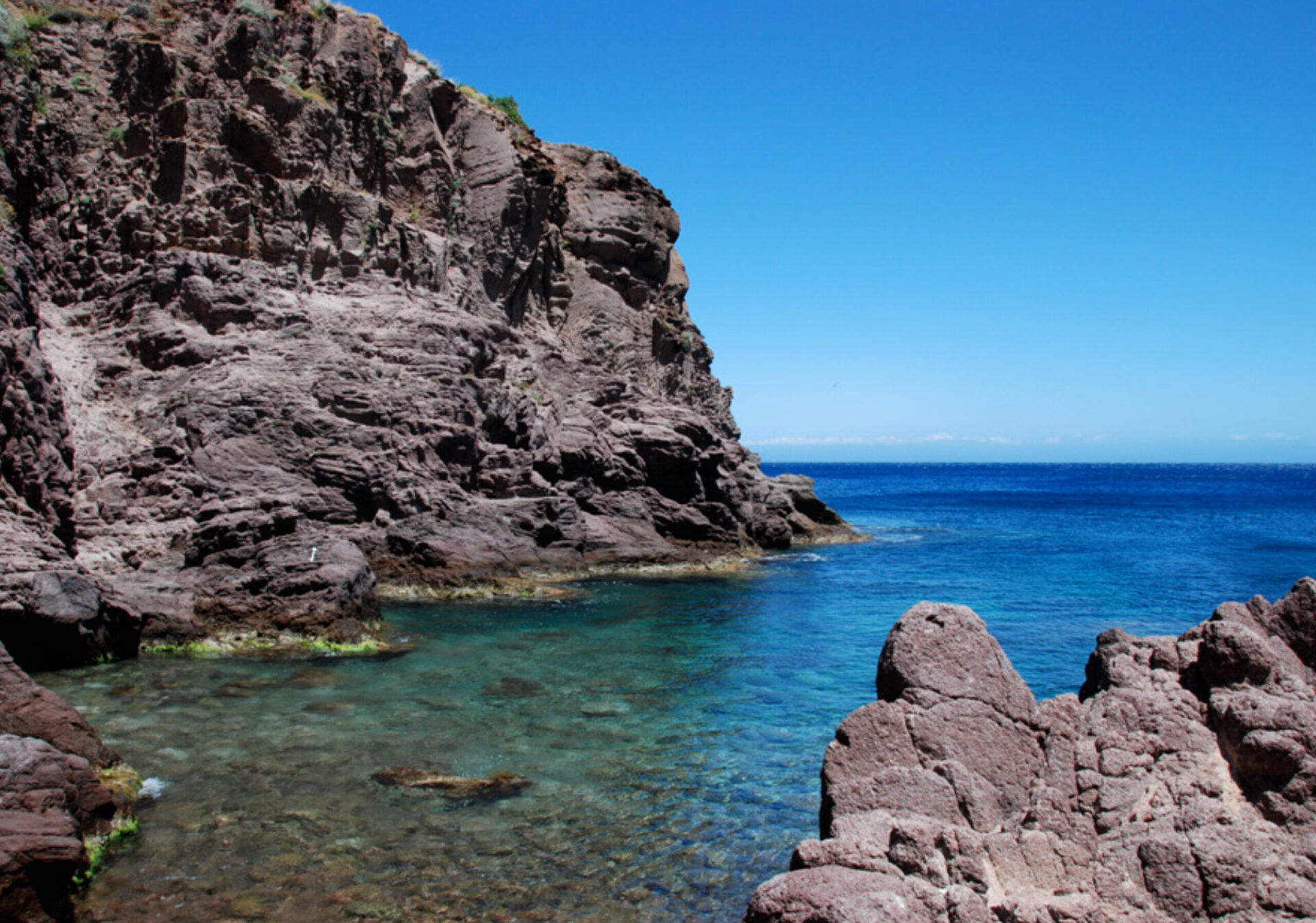 Beaches and coves of Capraia