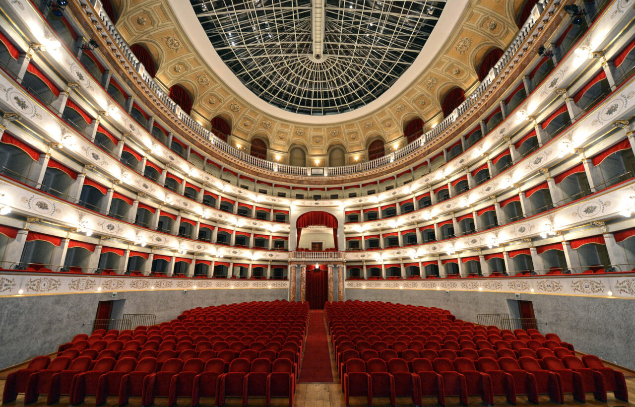 Alla scoperta del Teatro Goldoni di Livorno