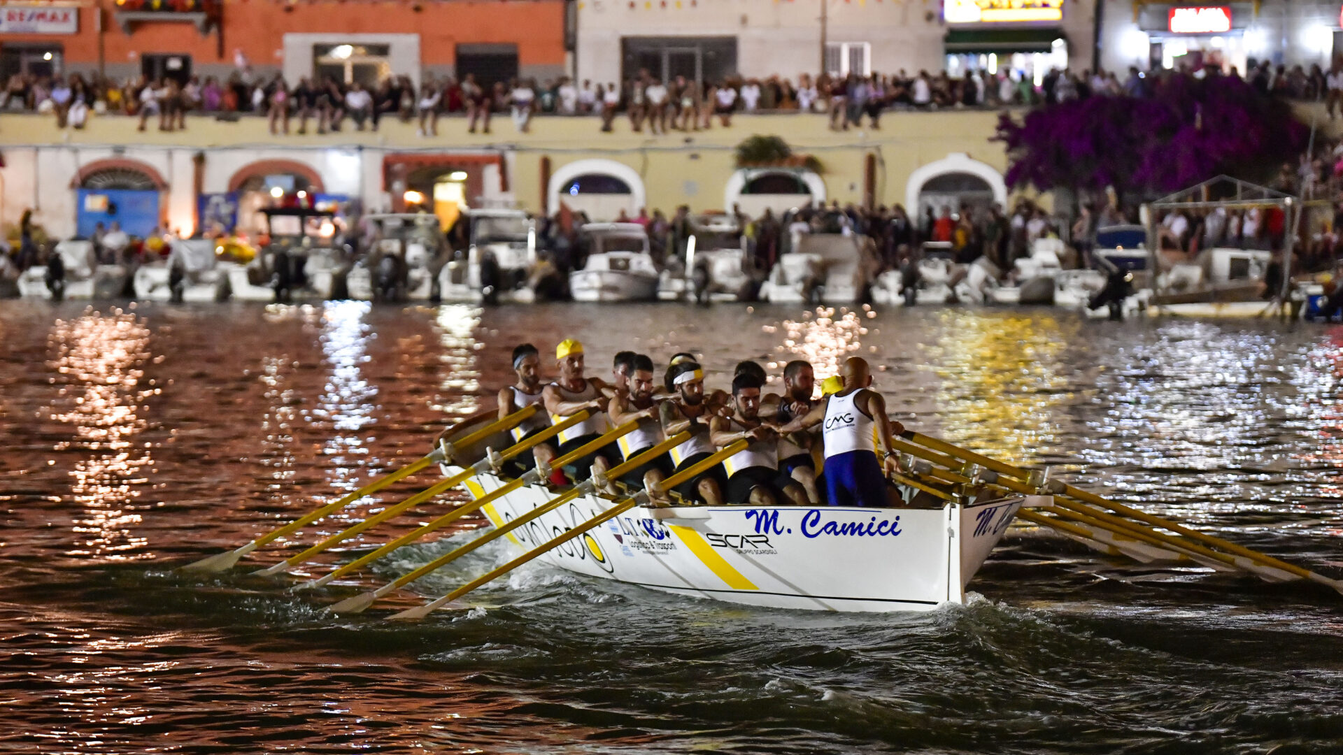 The thrill of the Livorno Rowing Races