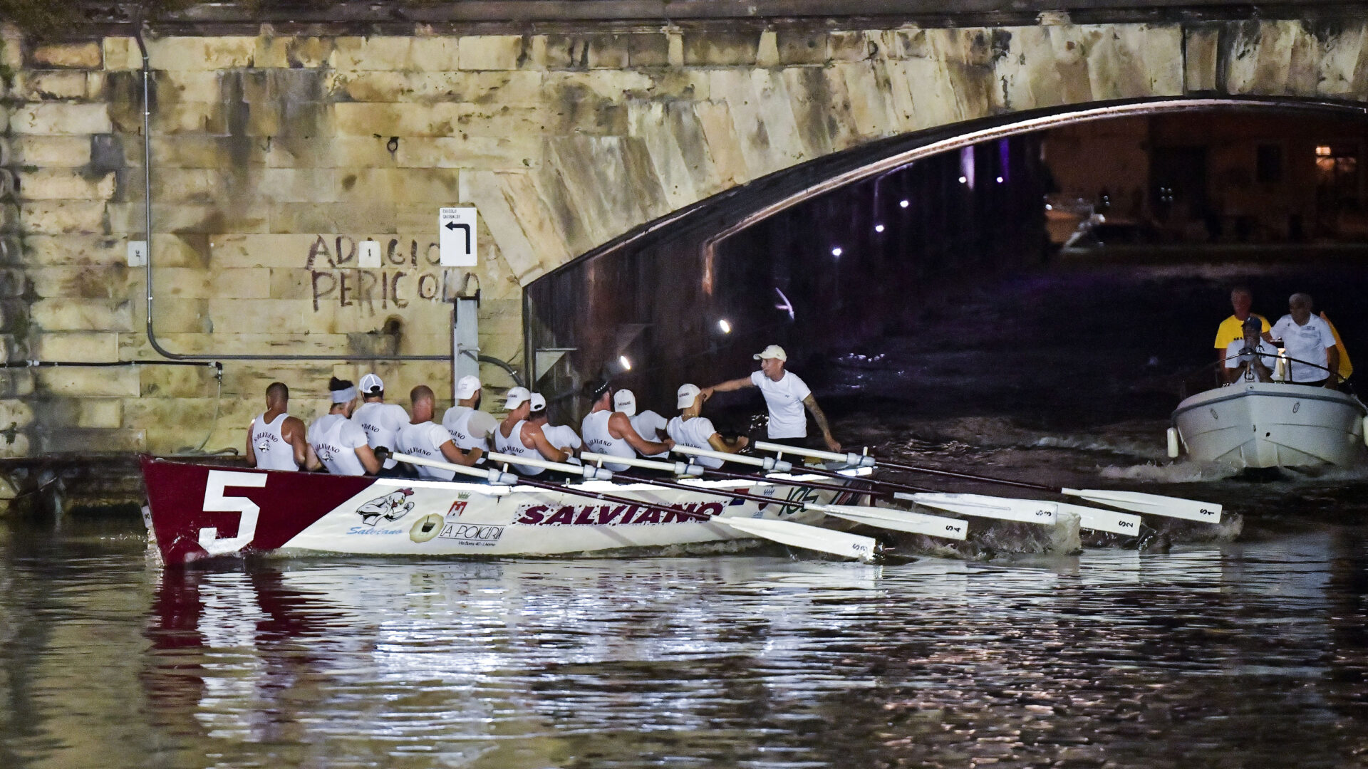 The thrill of the Livorno Rowing Races