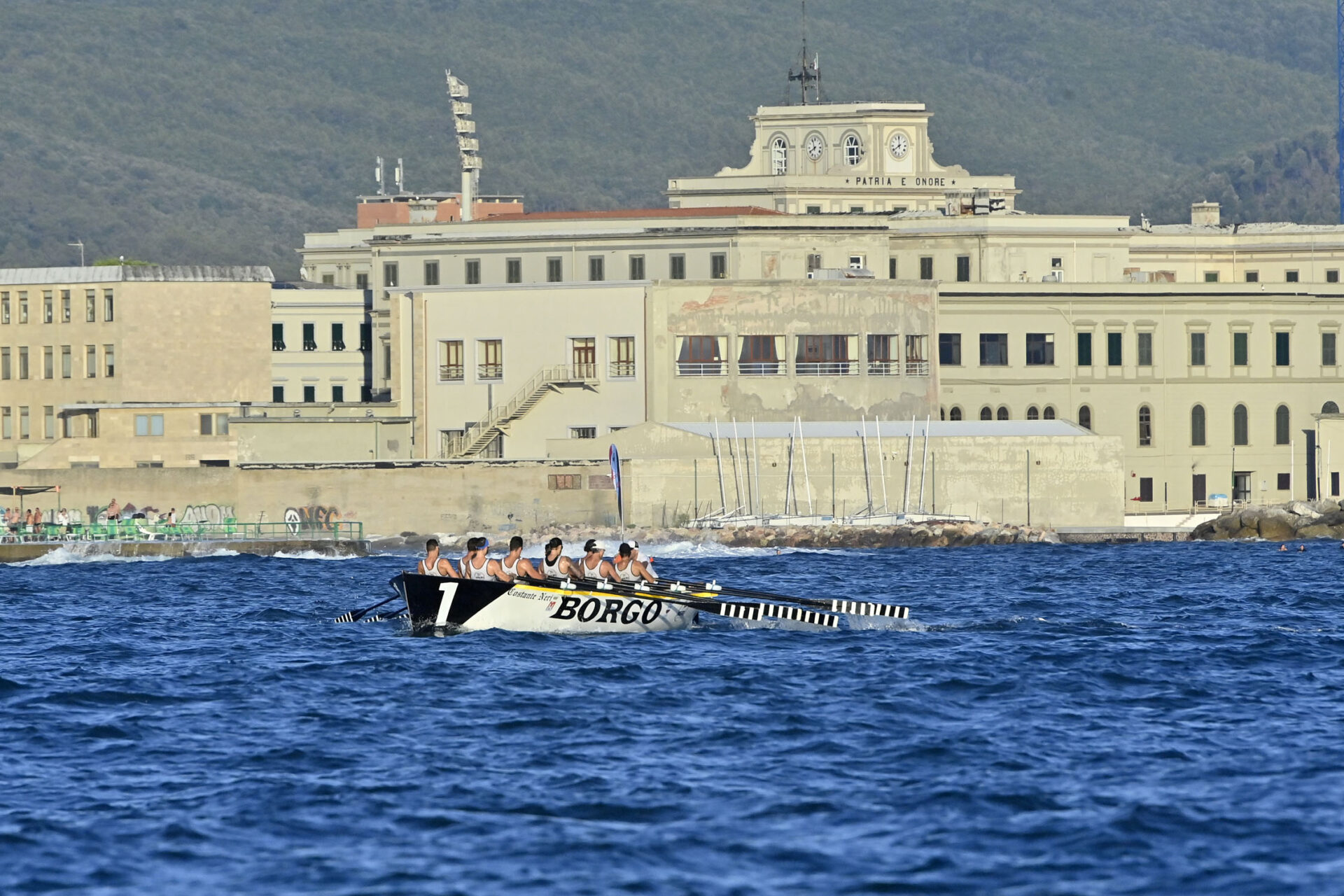 The thrill of the Livorno Rowing Races