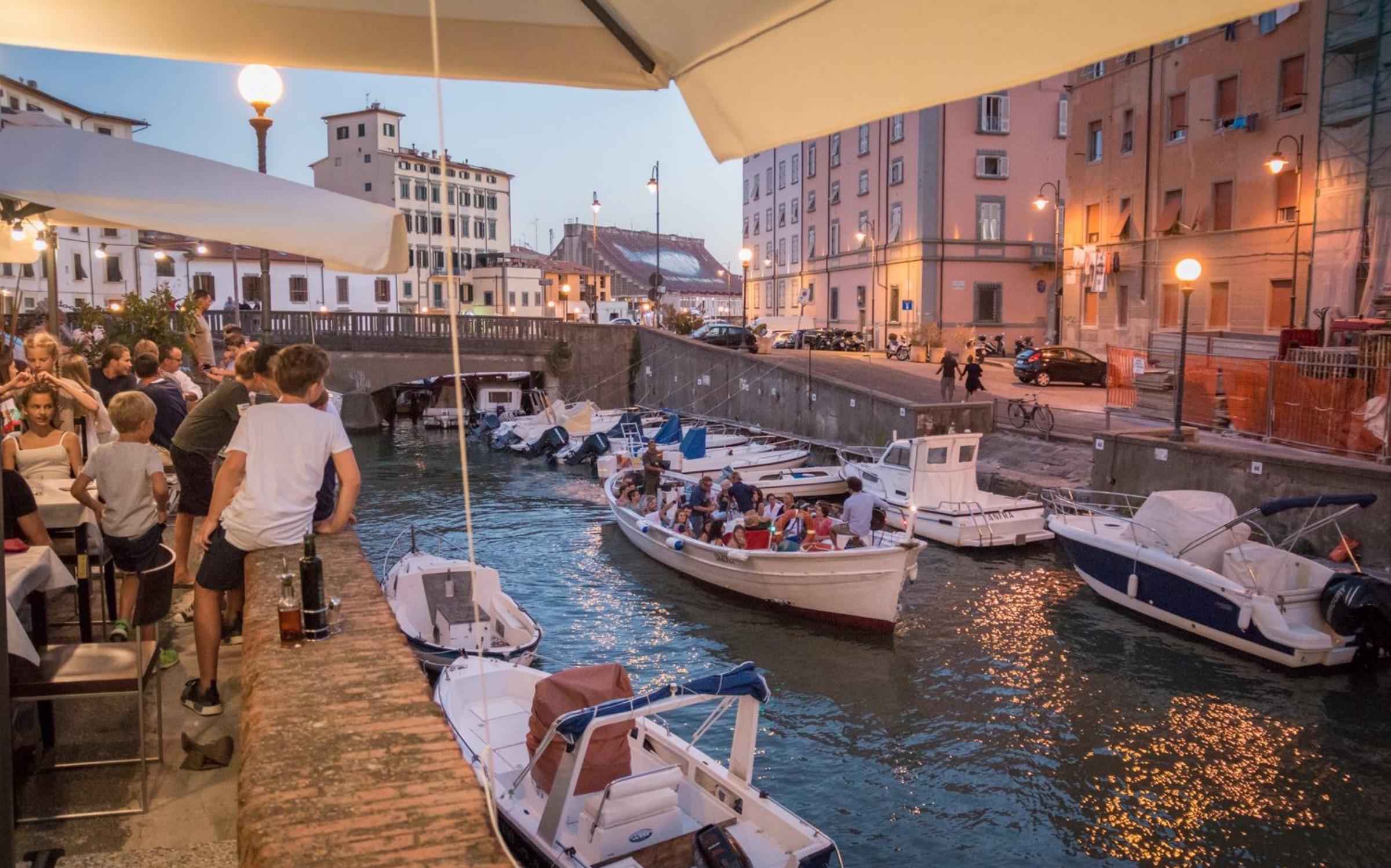 Boat tour with traditional tasting